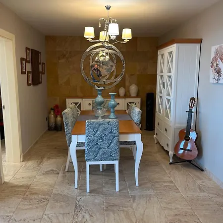 Casa Kentia *